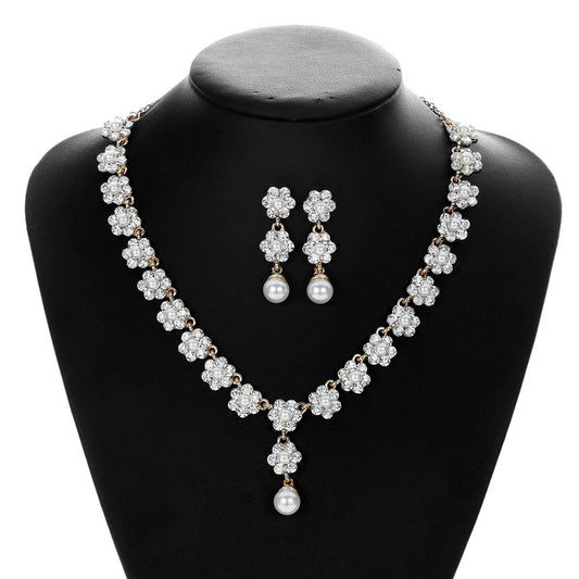 Lunora Diamond Necklace