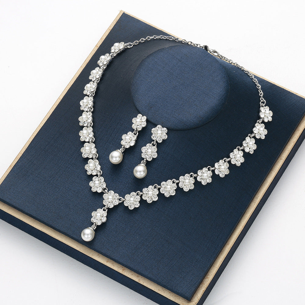 Lunora Diamond Necklace