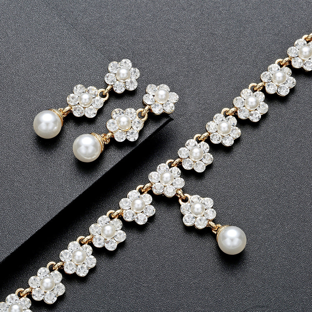 Lunora Diamond Necklace
